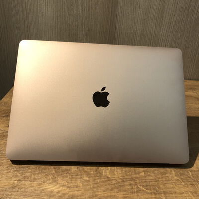 【姫路店】中古  Apple MacBook Air 13インチ (i3 1.1GHz/8GB/256GB) ゴールド Touch ID True Tone Magic keyboard搭載モデル  MWTL2J/A (Early 2020) 142313 