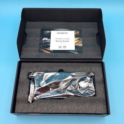 【秋葉原本店】中古  GIGABYTE GV-R76GAMING OC-8GD (RX7600 8G) 162746 