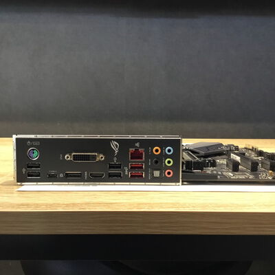 【松山環状枝松店】中古  ASUS ROG STRIX H370-I GAMING(H370 1151 mITX DDR4) 137002 