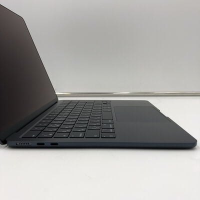 【福井日之出店】中古  Apple MacBook Air 13インチ 2024 (M3 8CPU 10GPU/16GB/512GB) ミッドナイト G1BD2J/A 3430005970 