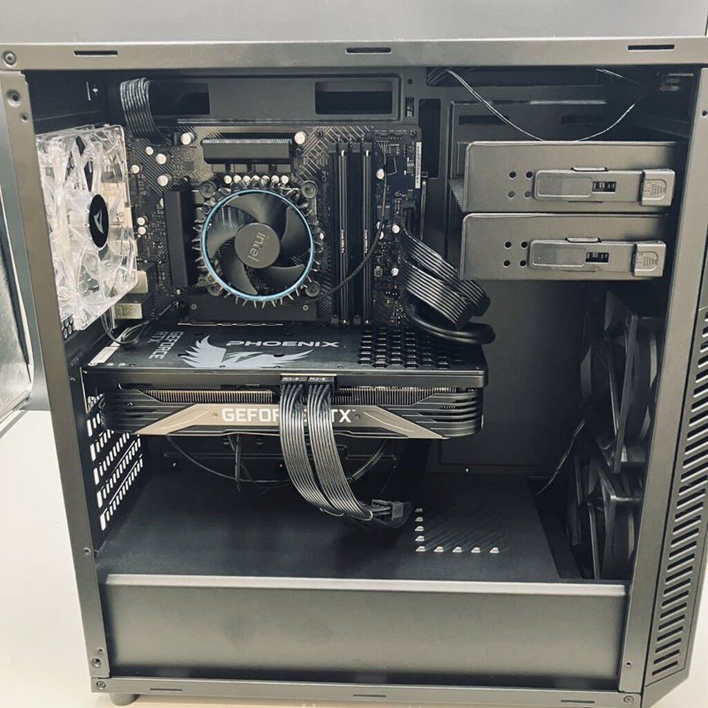 中古 sharkoon ミドルタワー自作PC(i7 14700F/32GB/SSD1TB/RTX3070/OS