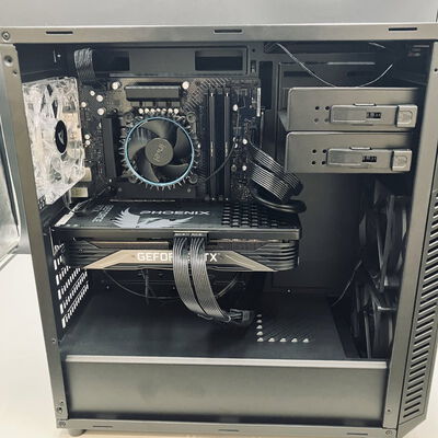 【熊本浜線店】中古  sharkoon ミドルタワー自作PC(i7 14700F/32GB/SSD1TB/RTX3070/OS無) 5370001081 