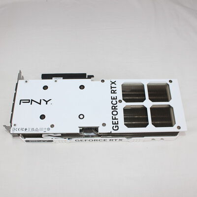 【通販センター】中古  PNY GeForce RTX 4070 Ti 12GB VERTO LED トリプルファン White edition VCG4070T12TFWXPB1（RTX4070Ti 12GB） 3480035359 