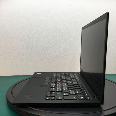 【佐賀南部バイパス店】中古  ThinkPad X1 carbon Gen8(i7-10610U/16GB/SSD256GB/オンボード/14/1920x1080/W11P) 5250001318 