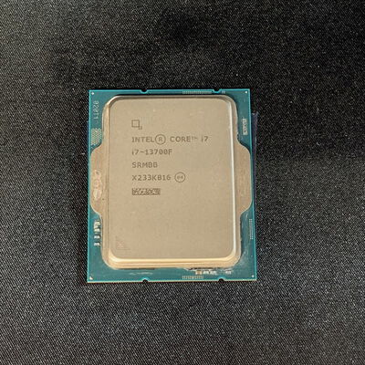 【横浜駅前店】中古  INTEL Core i7 13700F (1700/2.1G/30M/C16/T24) 154211 