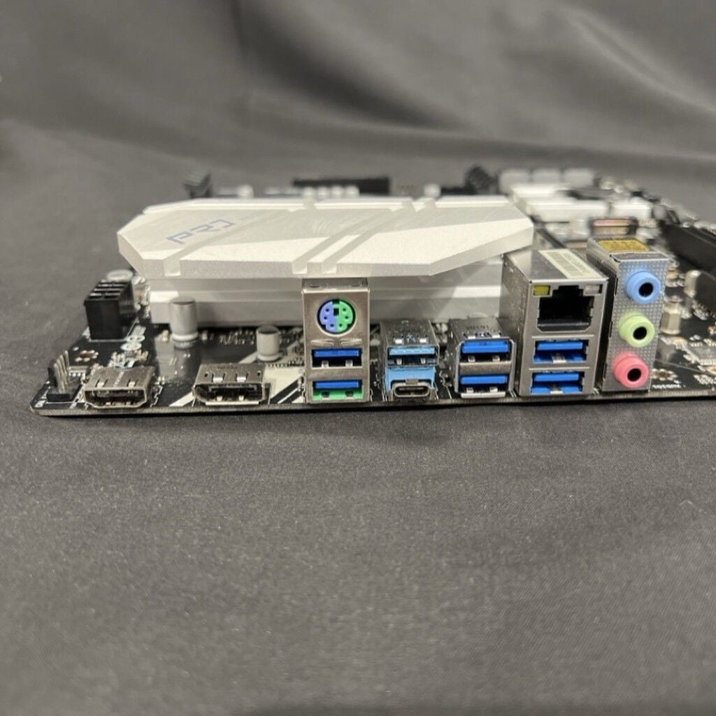 中古 【付属品欠品】 ASRock X570M Pro4 (X570 AM4 mATX DDR4