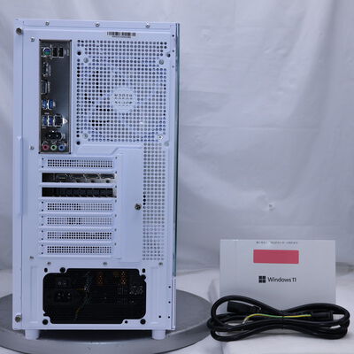 【通販センター】中古  デスクトップPC SURUGA 5000XR(AMD Ryzen 7 5700X/32GB/SSD1TB/なし/NVIDIA GeForce RTX5060 8G/W11H64)ホワイト 189559 