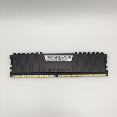【秋葉原本店】中古  PC4-21300 16GB デスクトップ用(DDR4-2666) 135638 