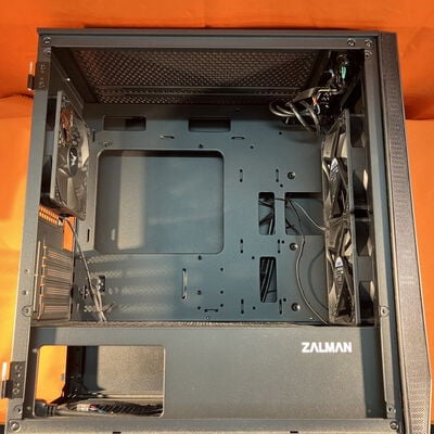 【なんば店】中古  ZALMAN Z1 Iceberg Black(mATX ｶﾞﾗｽ ) 3280021760 