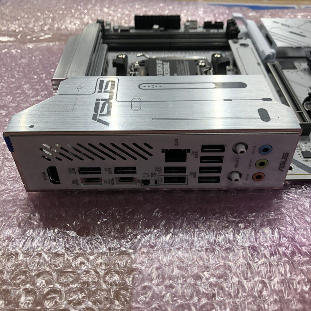 中古 ASUS X870 MAX GAMING WIFI7 W (X870 AM5 ATX DDR5) 5160000863