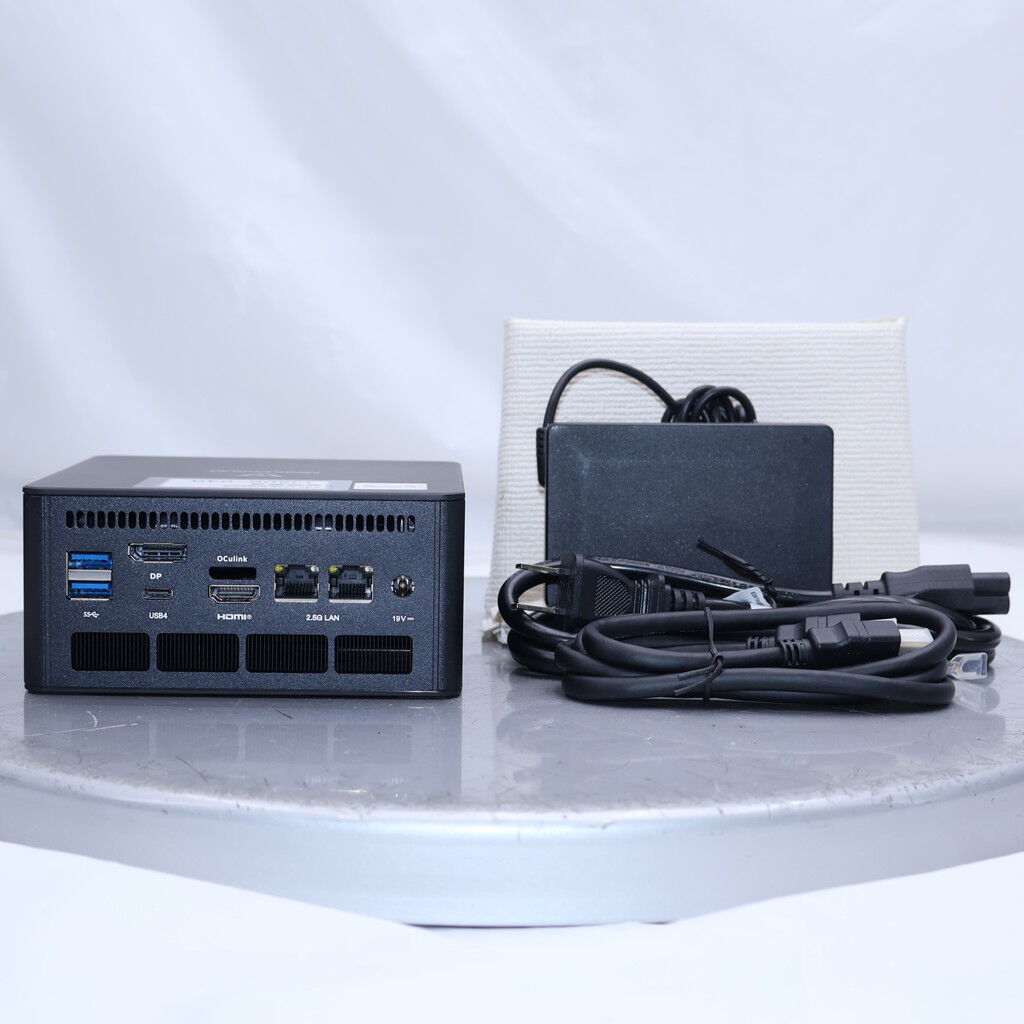中古 MINIS FORRUM ELITEMINI UM890 Pro(AMD Ryzen 9 PRO 8945HS w