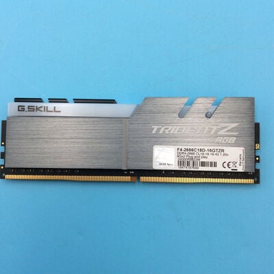 【秋葉原本店】中古  PC4-21300 8GB デスクトップ用(DDR4-2666) 126165 