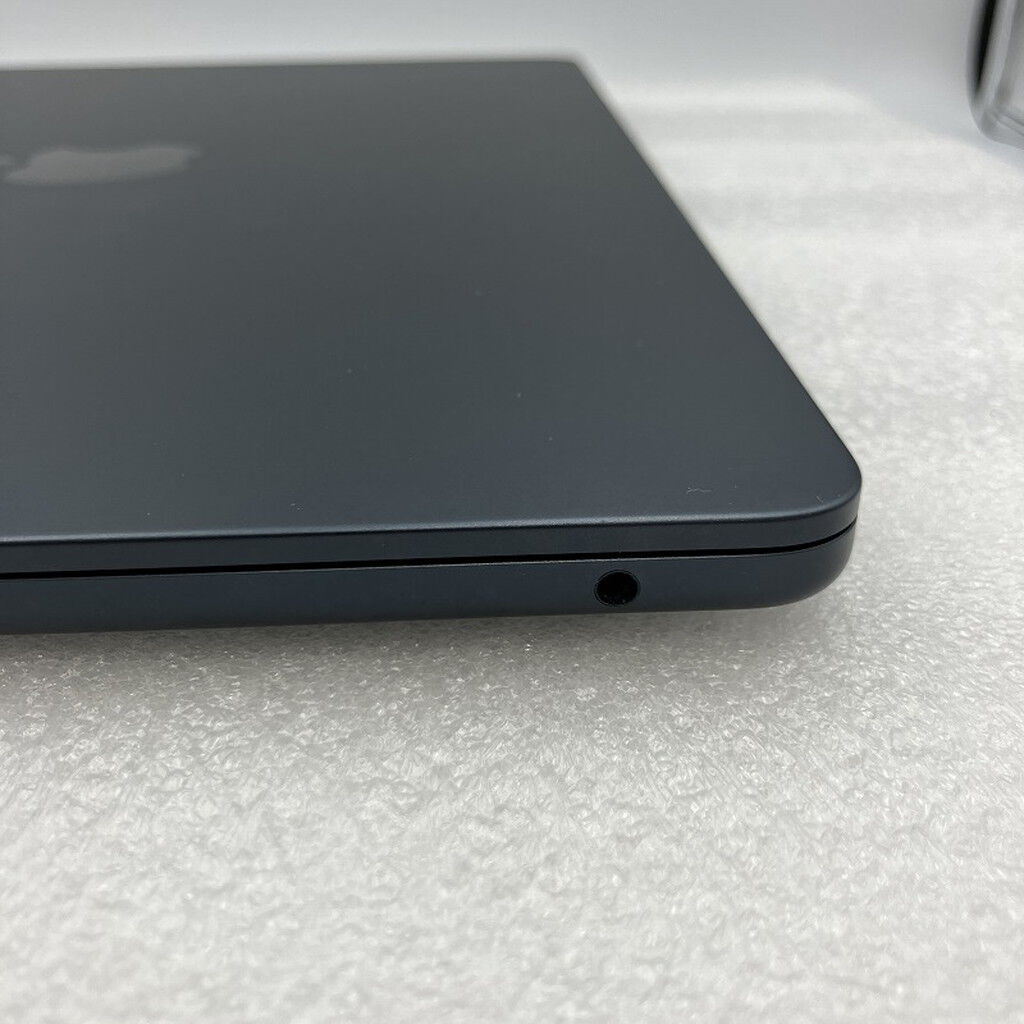 中古 Apple MacBook Air 13インチ 2022 (M2 8CPU 10GPU/16GB/1T