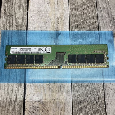 【広島店】中古  Samsung M378A2G43AB3-CWE(DDR4 PC4-25600 16GB) 147975 