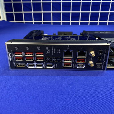 【横浜駅前店】中古  MSI MPG X870E CARBON WIFI (X870E ATX AM5 DDR5) 172198 