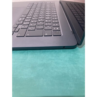 【浦添城間店(沖縄)】中古  Apple MacBook Air 15インチ 2024 (M3 8CPU 10GPU/8GB/256GB) ミッドナイト MRYU3J/A 4720001995 