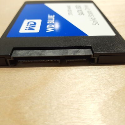 【鹿児島店】中古  各社 2.5インチ SSD 1TB SATA 124398 
