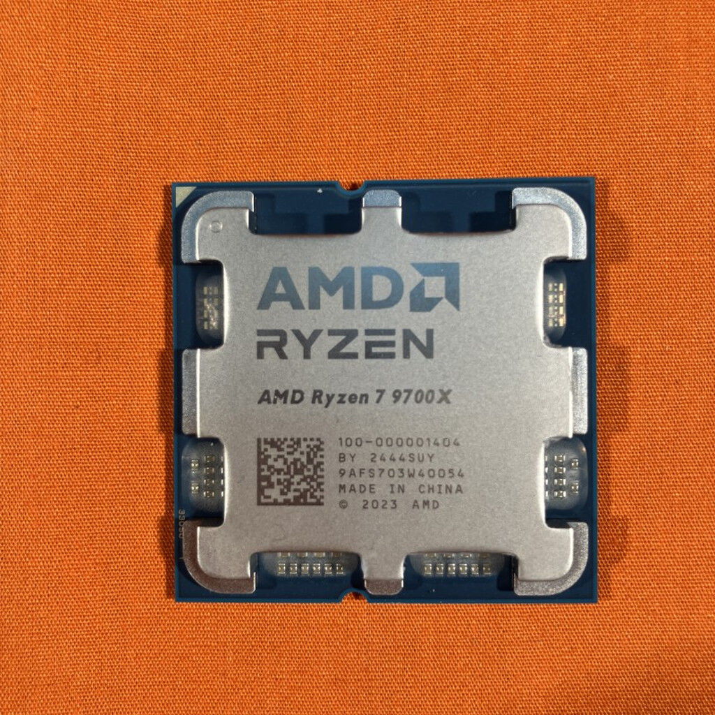 中古 AMD Ryzen 7 9700X (AM5/3.8GHz/40M/C8/T16/65W) 169022