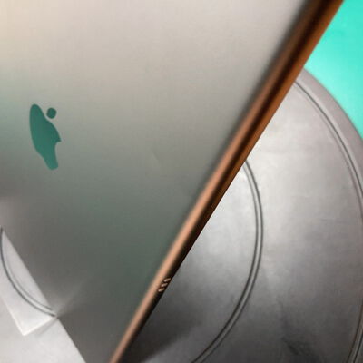 【佐賀南部バイパス店】中古  Apple iPad 10.2インチ (第8世代/2020) Wi-Fi 32GB ゴールド MYLC2J/A 5250001805 