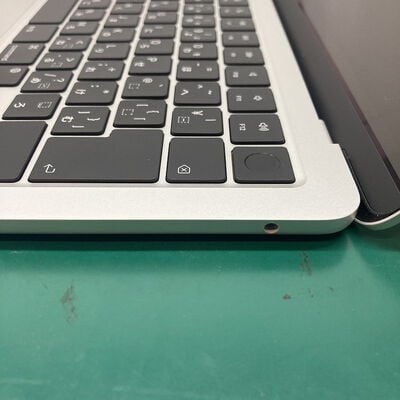 【浦添城間店(沖縄)】中古  Apple MacBook Air 13インチ 2024 (M3 8CPU 10GPU/16GB/512GB) A3113 5070001600 
