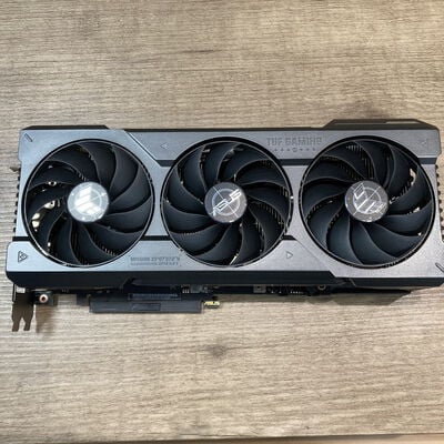 【前橋ｲﾝﾀｰｱｶﾏﾙ店】中古  ASUS TUF-RTX4070TI-O12G-GAMING (RTX4070Ti 12GB) 154193 