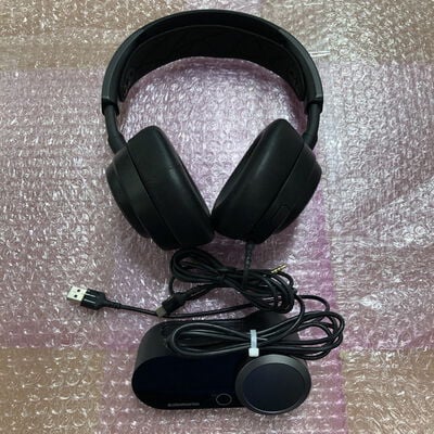 【宮崎恒久店】中古  SteelSeries Arctis Nova Pro (61527J) 197226 