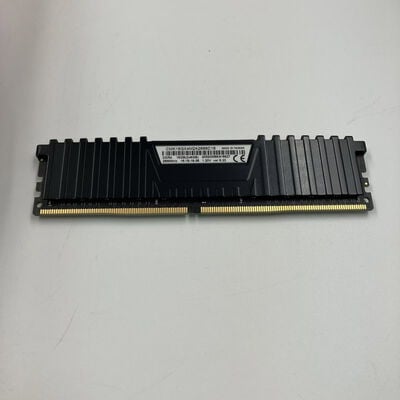 【なんば店】中古  PC4-21300 8GB デスクトップ用(DDR4-2666) 126165 