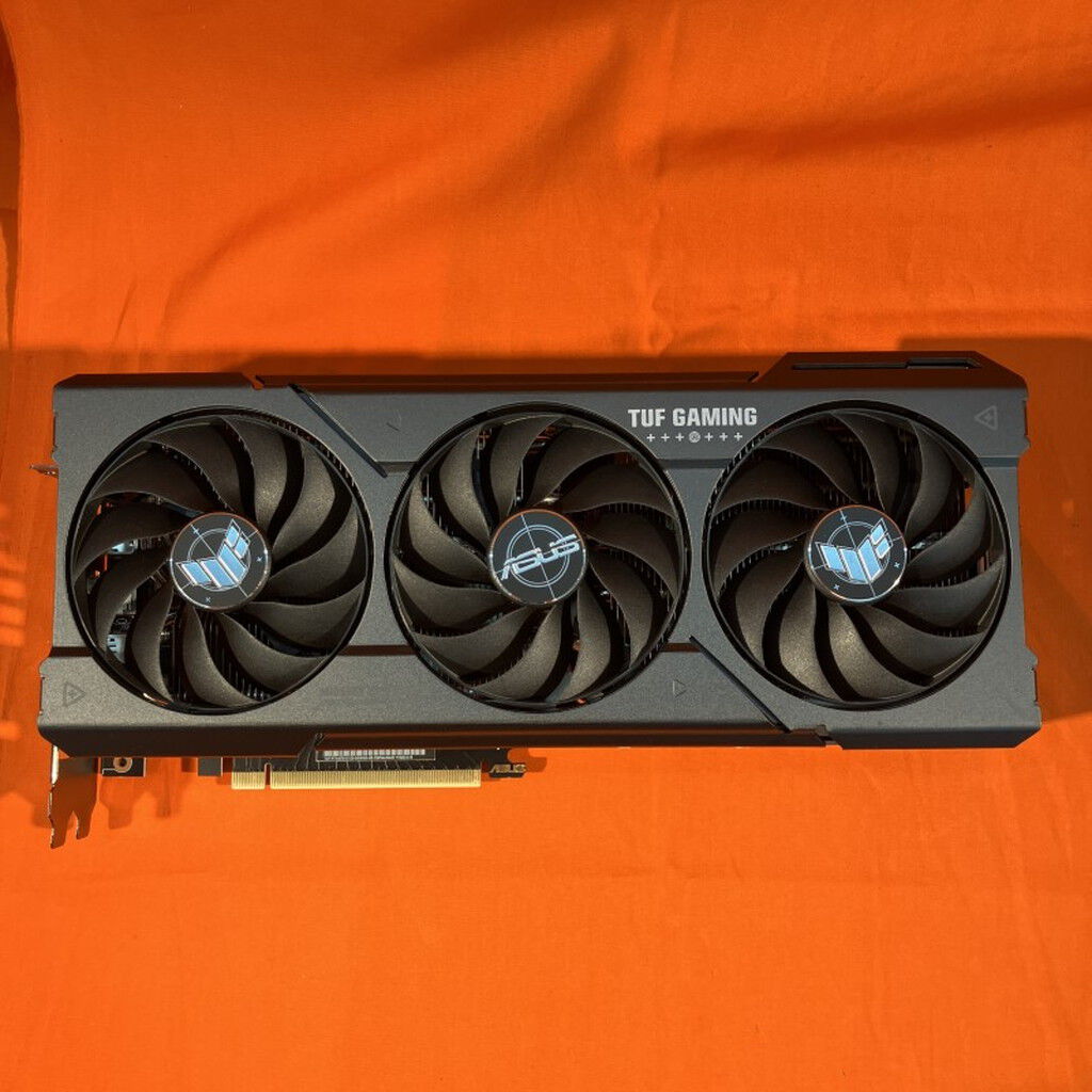 中古 ASUS TUF-RTX4070-O12G-GAMING (RTX4070 12GB) 157130