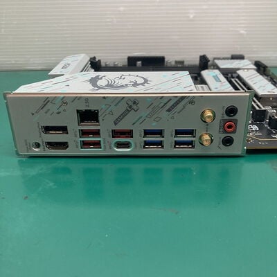 【浦添城間店(沖縄)】中古  MSI B650M GAMING PLUS WIFI (B650 AM5 mATX DDR5) 168302 