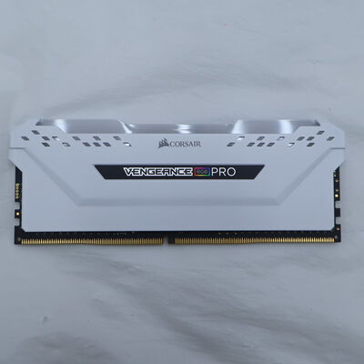 【通販センター】中古  PC4-25600 8GB デスクトップ用(DDR4-3200) 140727 