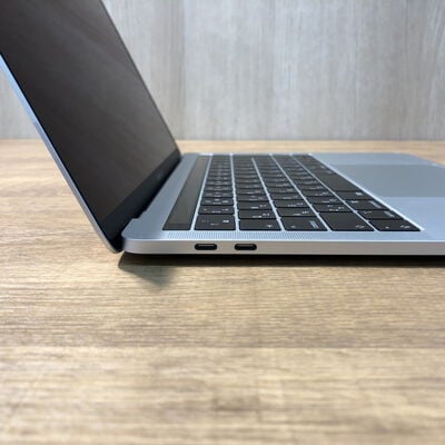 【姫路店】中古  Apple MacBook Pro 13インチ (i5 1.4GHz/8GB/256GB) シルバー Touch Bar搭載 MUHR2J/A (Mid 2019) 141233 