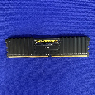 【横浜駅前店】中古  PC4-21300 8GB デスクトップ用(DDR4-2666) 126165 