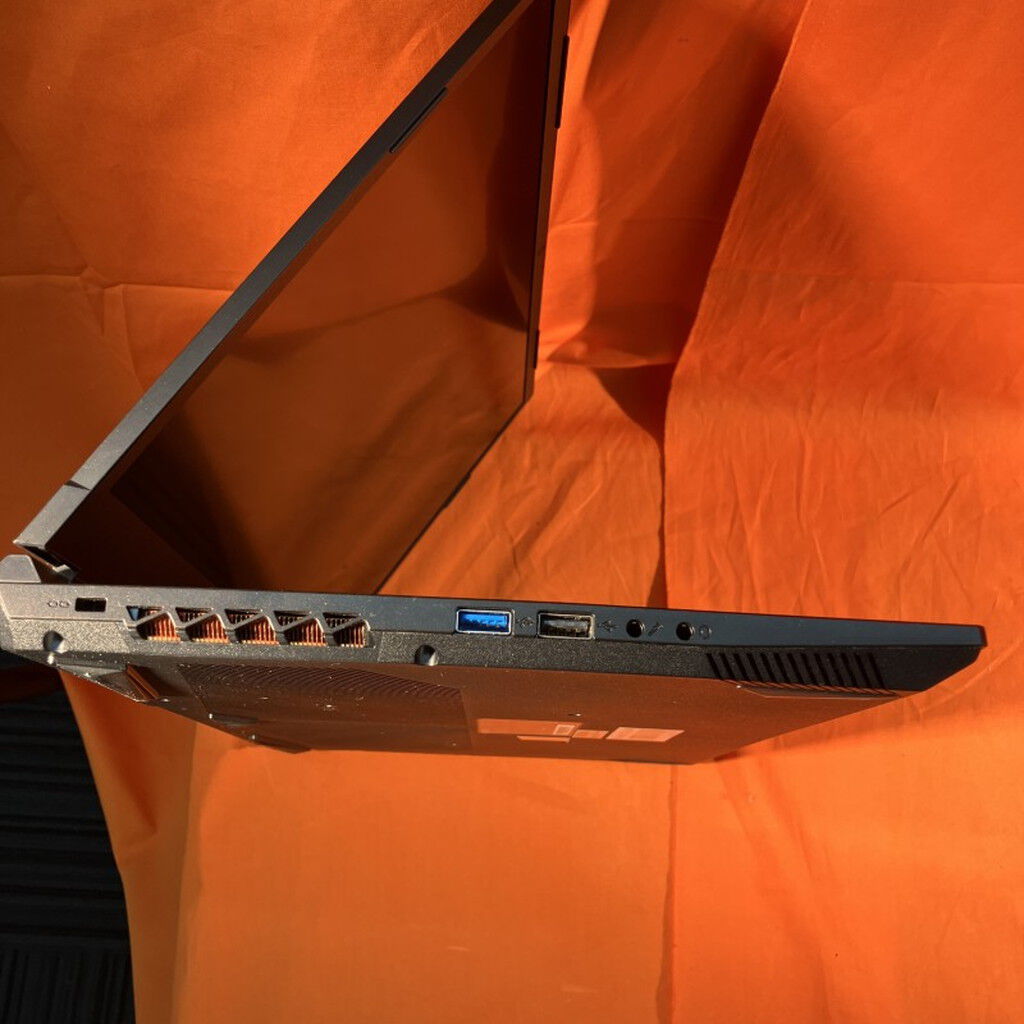 中古 mouse K5 2112K5-i7CMLABW11 (i7 10750H/16GB/SSD 512GB/MX350 中古 mouse K5 2112K5-i7CMLABW11 (i7 10750H/16GB/SSD 512GB/MX350