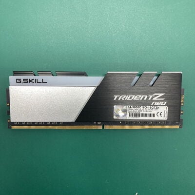 【神戸・三宮店】中古  PC4-28800 8GB デスクトップ用 140733 