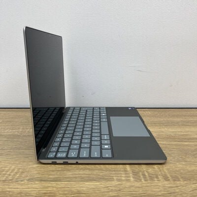 【津ラッツ店】中古  富士通 FMVCZSK1M4(Ultra 5 134U/16GB/SSD256GB/W11H) 4990001656 