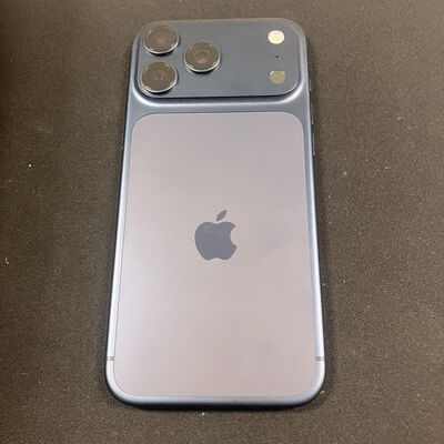 【大宮店】中古  Apple iPhone17 Pro Max 512GB ディープブルー 【国内版SIMフリー】 MFYE4J/A 183043 
