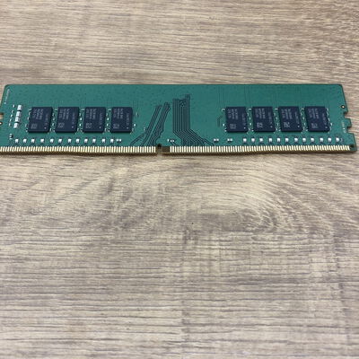 【宇都宮鶴田店】中古  PC4-17000 16GB デスクトップ用 135640 