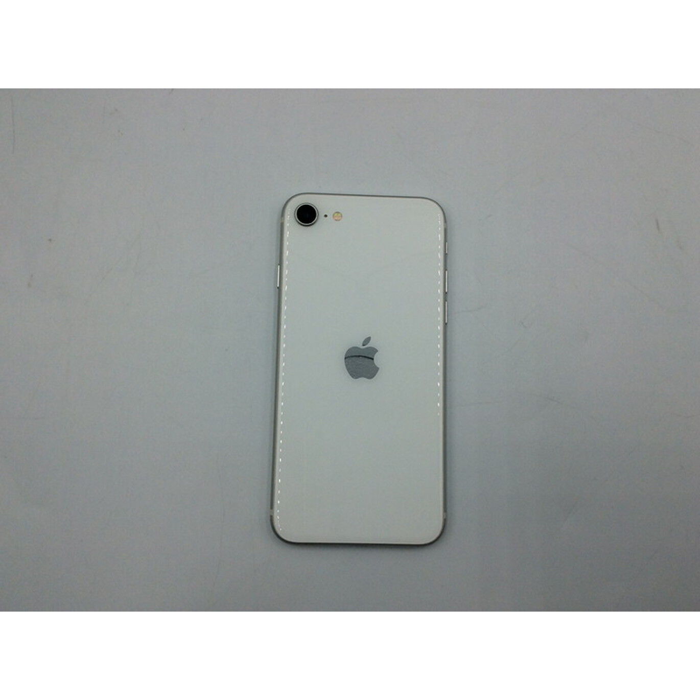 中古 【SIMロック解除済み】【docomo】Apple iPhoneSE 4.7インチ (第2