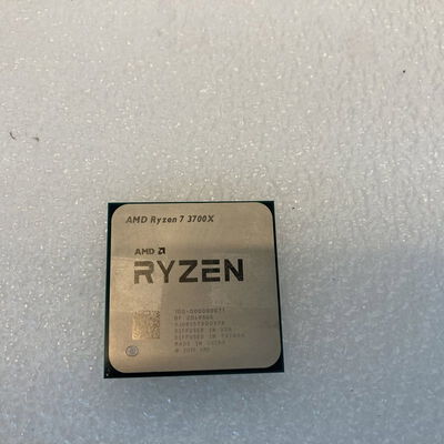 【京都店】中古  AMD Ryzen 7 3700X (AM4/3.6/36M/C8/T16/65W) 140025 