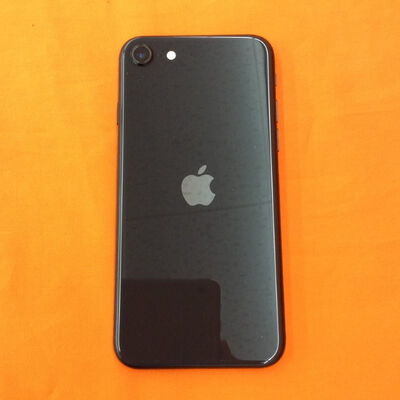 【なんば店】中古  【SIMロック解除済み】【SoftBank】Apple iPhoneSE 4.7インチ (第2世代/2020) 64GB (ブラック) MHGP3J/A 新パッケージ版 155758 