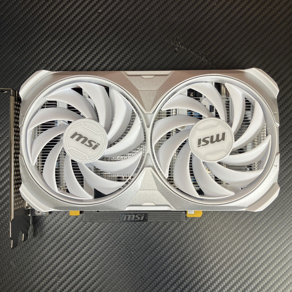 中古MSI GeForce RTX4060 VENTUS 2X WHITE 中古 MSI GeForce RTX 4060
