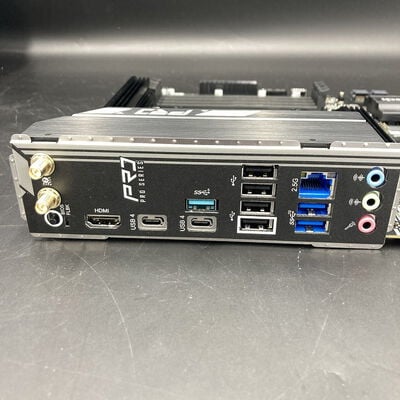 【熊本浜線店】中古  ASRock X870 Pro-A WiFi (X870 AM5 ATX DDR5) 5370000808 