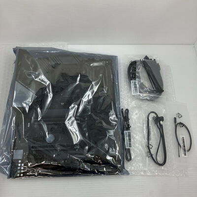 【秋葉原本店】中古  ASUS ROG STRIX X570-F GAMING(X570 AM4 ATX DDR4) 140039 