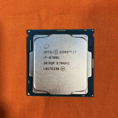【なんば店】中古  INTEL Core i7 8700K (1151/3.70GHz/12M/C6/T12) 136197 