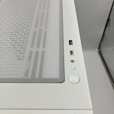 【なんば店】中古  インバースネット FRONTIER 1.0 (Ryzen 7 9800X3D/64GB/SSD2TB/RX9070XT/WLAN) 3280024203 