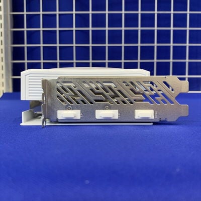 【横浜駅前店】中古  ASRock RX9060XT SL 16GO(RX9060XT Steel Legend 16G) 179896 