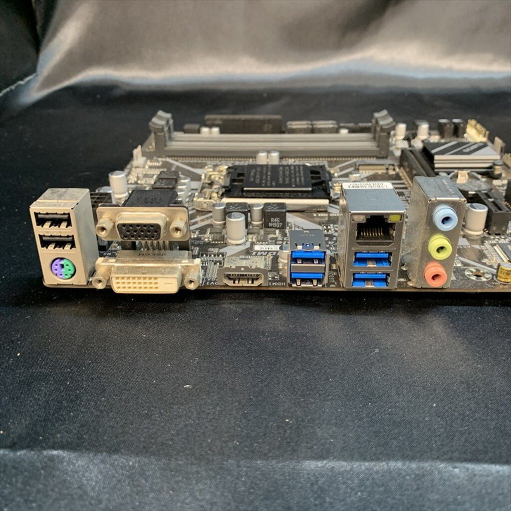 中古 GIGABYTE B365M DS3H [Rev.1.0] (B365 mATX 1151 DDR4) 142168