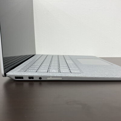 【長野稲里店】中古  Microsoft Surface Laptop　(i5-8250U/8GB/SSD256GB/W11H) 5110000595 