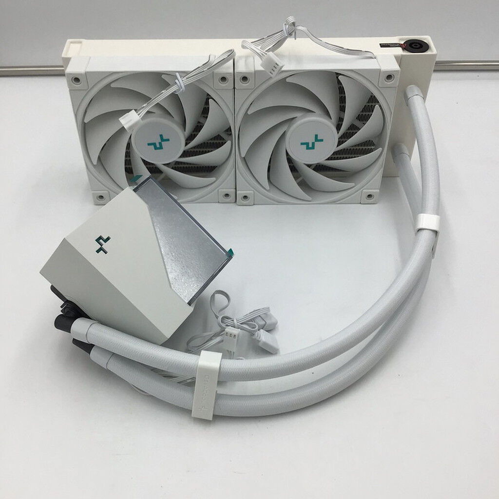 中古 DEEPCOOL LT520 WH(240mm 1150-2066 AM4-5 sTR4-X4) 180735