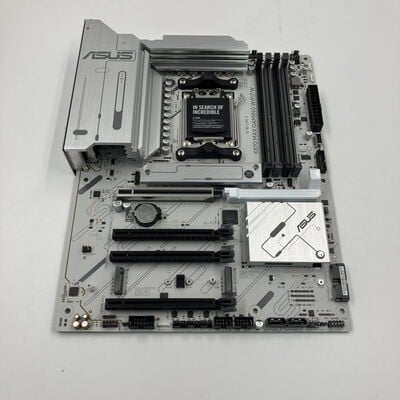 【なんば店】中古  ASUS X870 MAX GAMING WIFI7 W (X870 AM5 ATX DDR5) 3280022023 